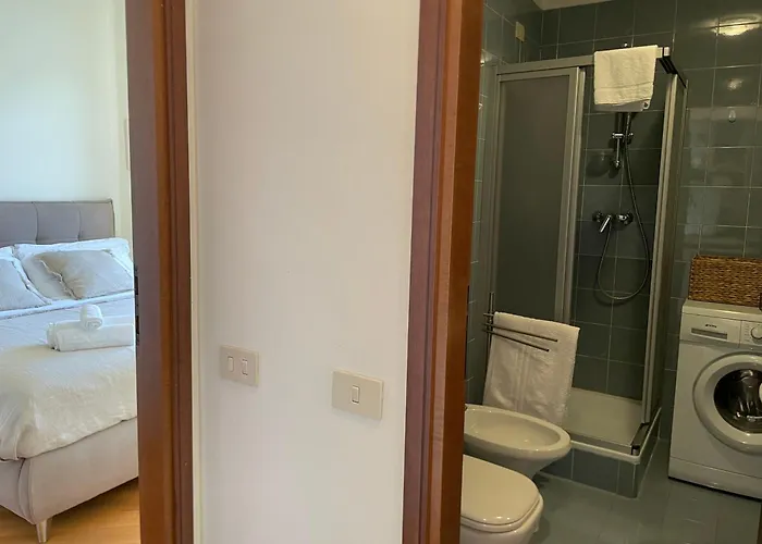 Residenza Victoria ميناجيو